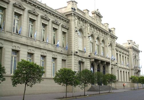 Más obstáculos para las mujeres: repudio a la eliminación del canal digital de denuncias por violencia de género